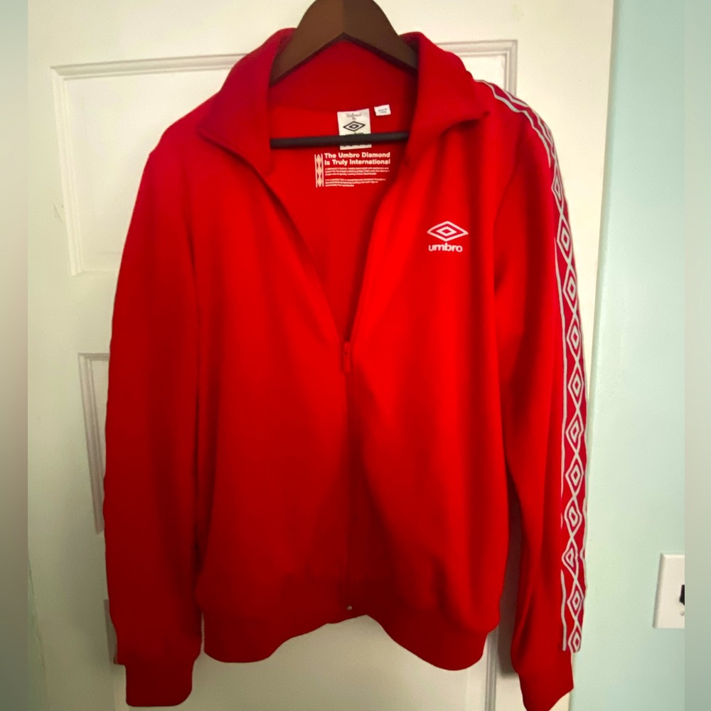 Umbro Classic 90s sports jacket size M. Excellent vintage condition, no flaws.